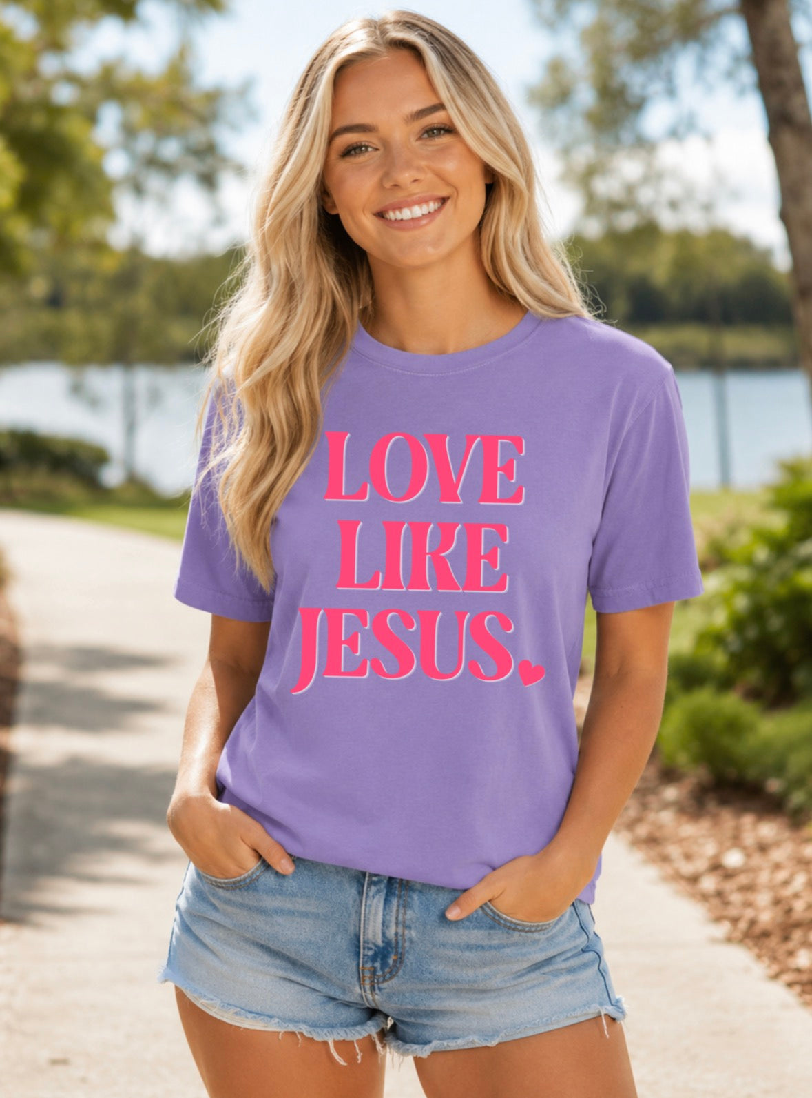 Love Like Jesus Tee.