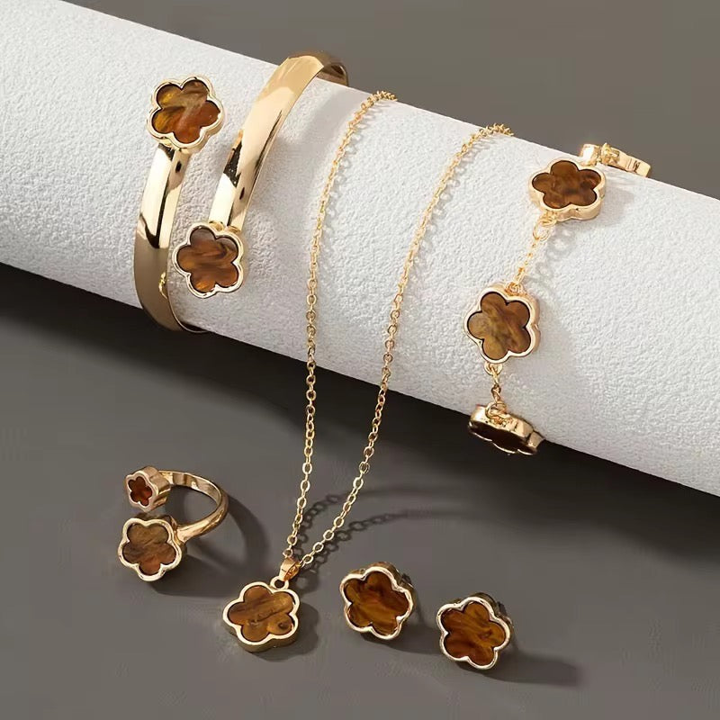 Five Clover Jewelry Set RTS